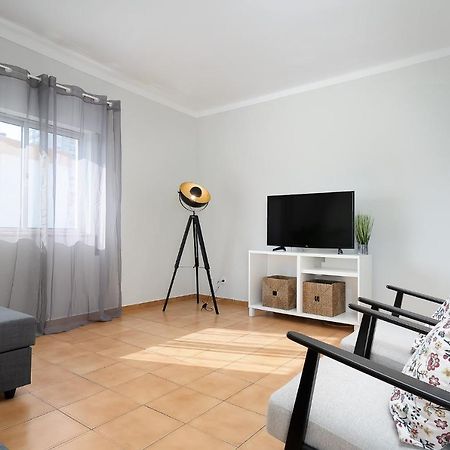 Tranquil View Apartment By Lovelystay กัวเตย์รา ภายนอก รูปภาพ