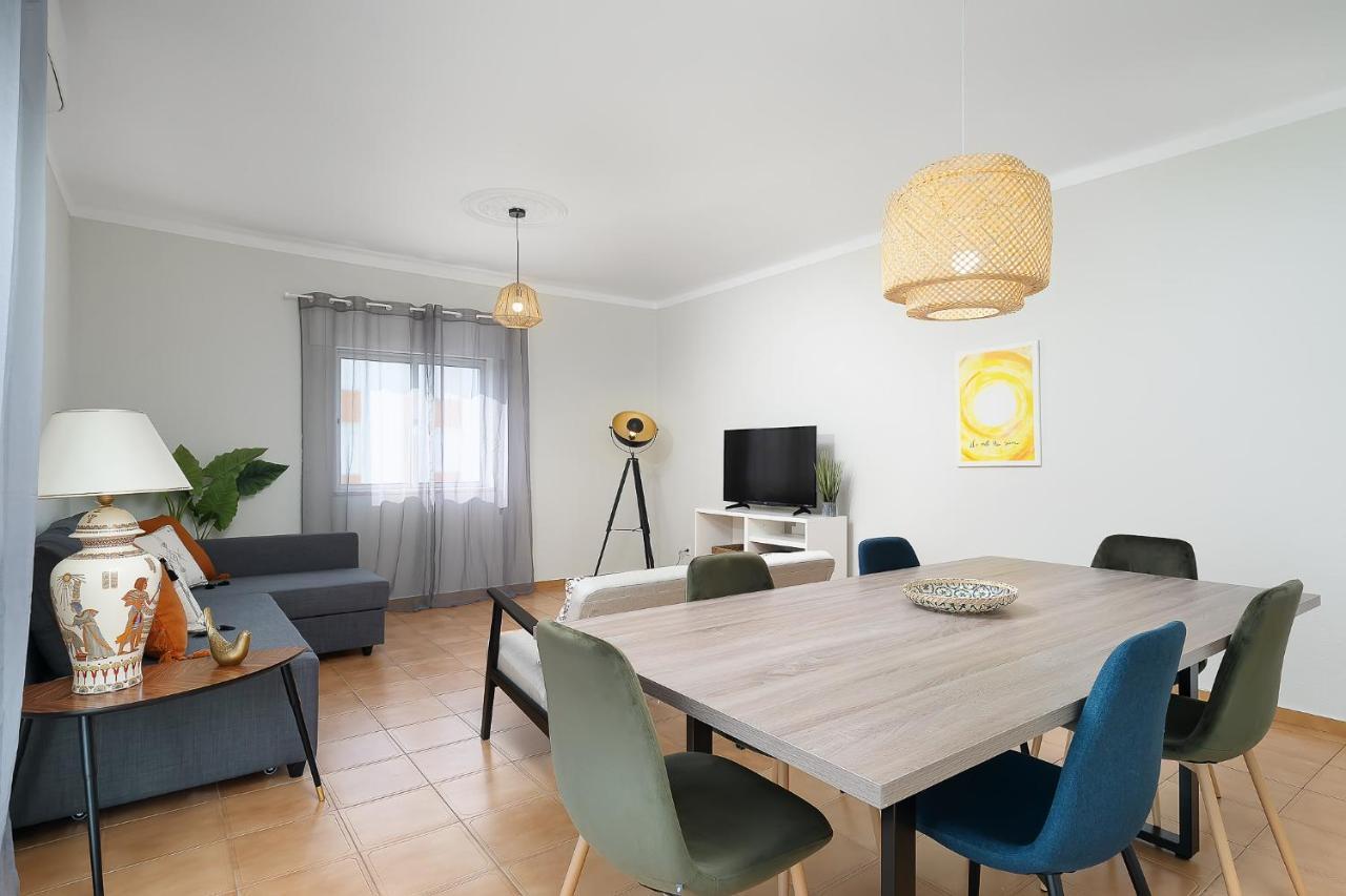 Tranquil View Apartment By Lovelystay กัวเตย์รา ภายนอก รูปภาพ