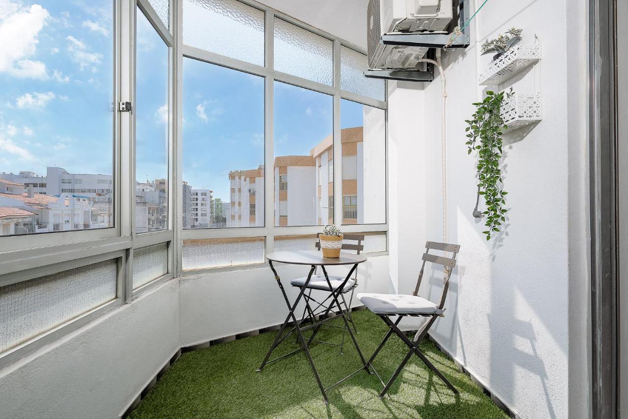 Tranquil View Apartment By Lovelystay กัวเตย์รา ภายนอก รูปภาพ