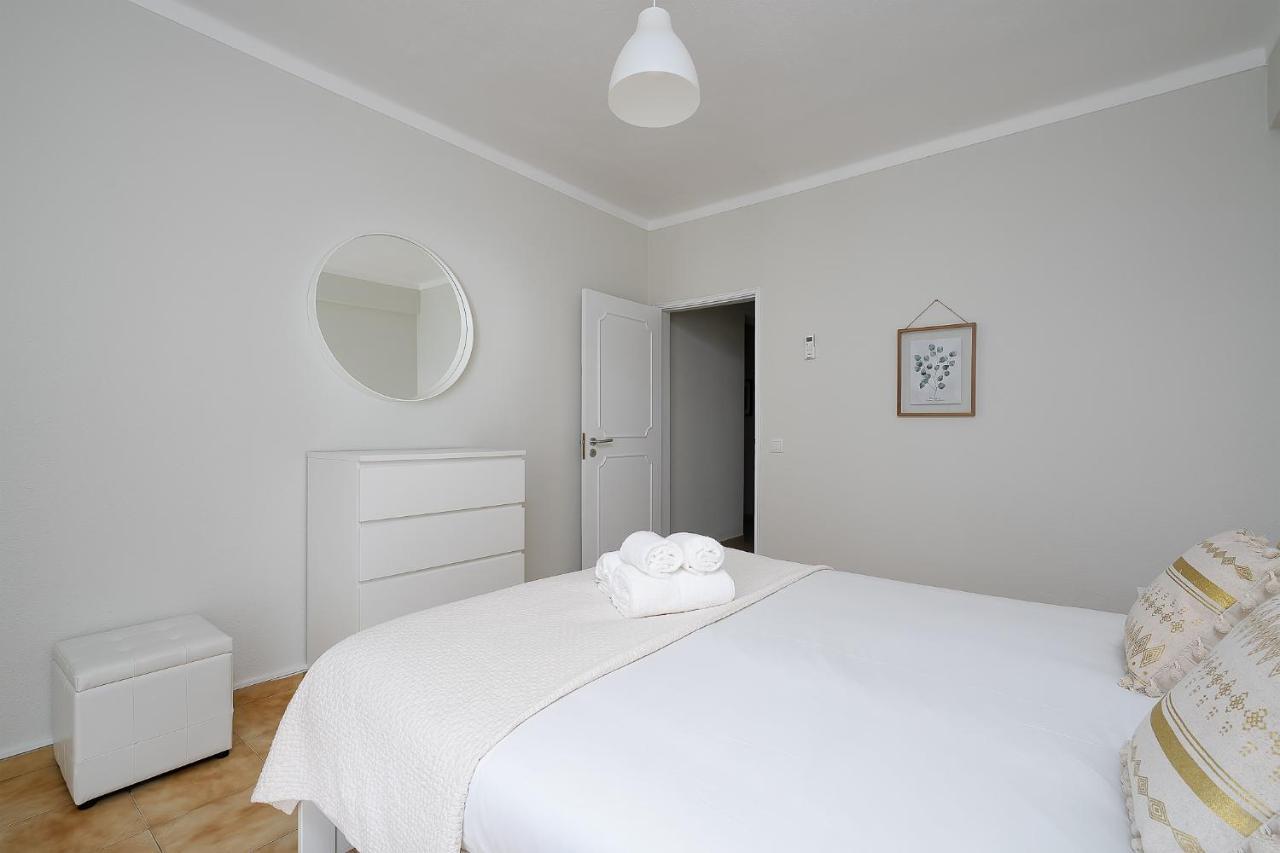 Tranquil View Apartment By Lovelystay กัวเตย์รา ภายนอก รูปภาพ